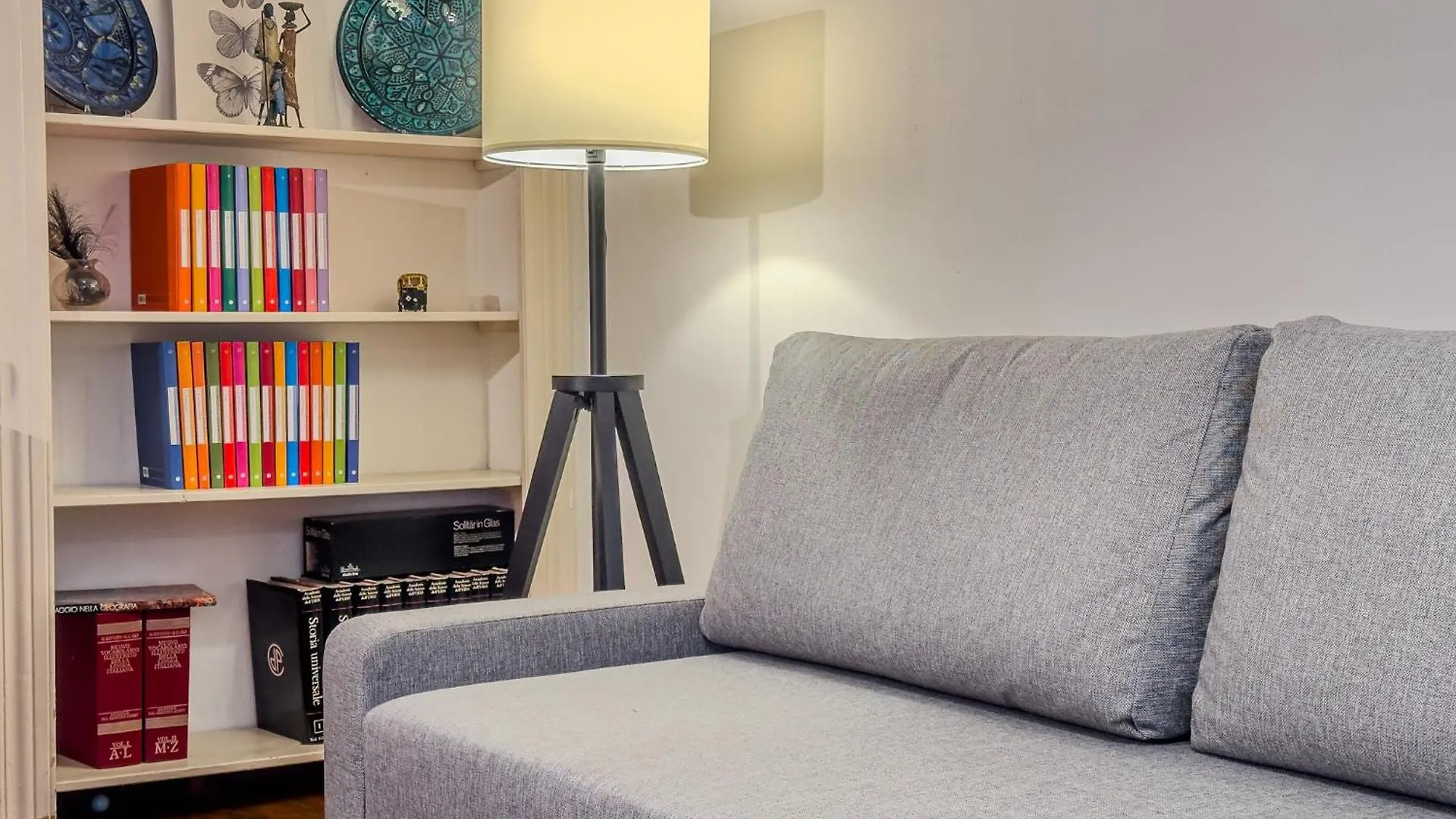 Isola District Milan Apartment Italy